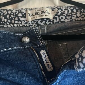 Ariat Women’s R.E.A.L. Blue Denim Boot Cut low Rise Marine Jeans Size 31long